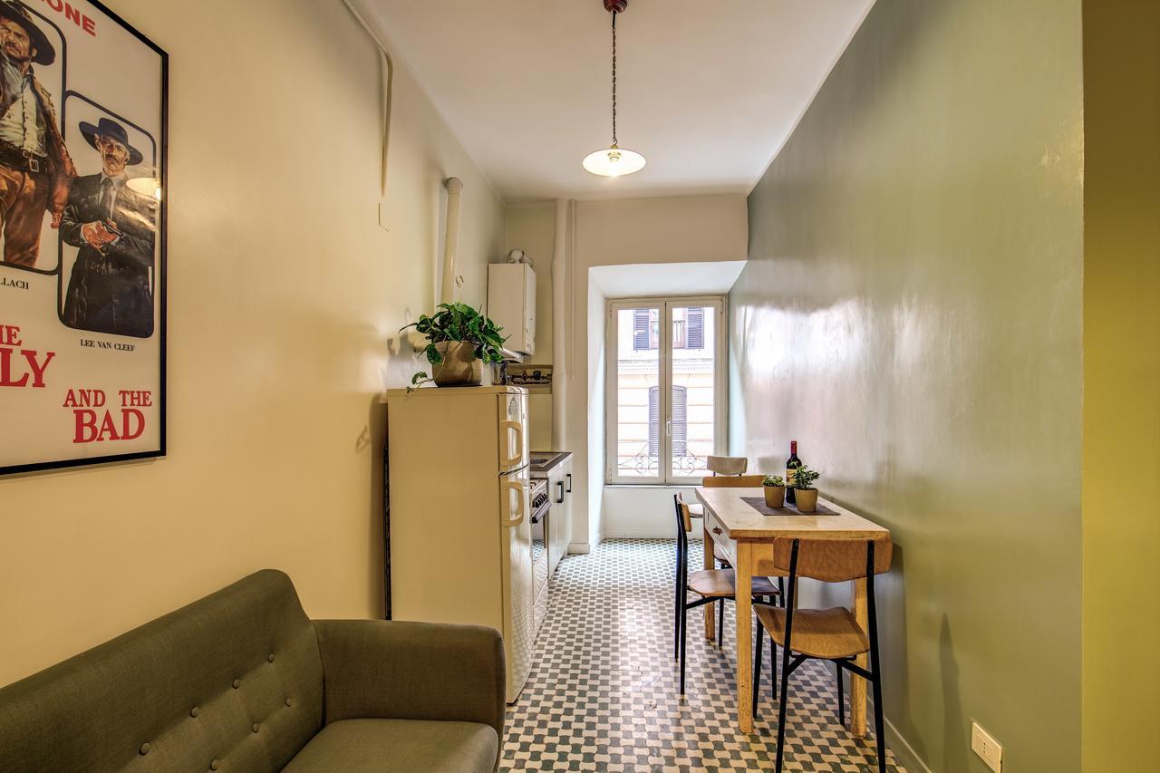Trastevere San Cosimato Vintage * Rom