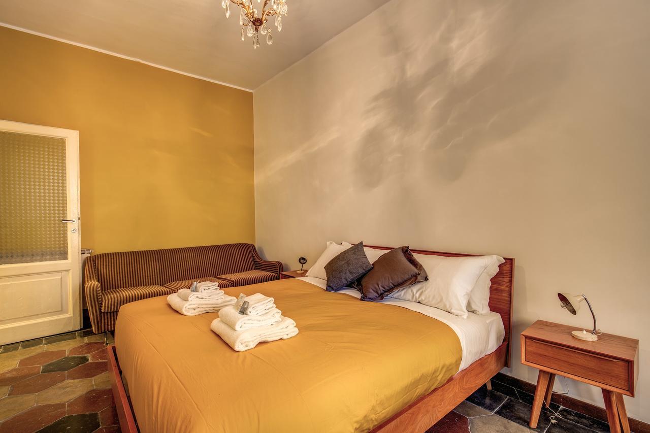 Trastevere San Cosimato Vintage * Rom
